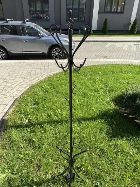 Вішак напольний